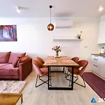 Апартаменты 365pam - Westin House Lux - Garaz, Basen, Jacuzzi, Sauna, Silownia, Plac Zabaw W Cenie *